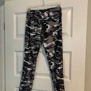 Abs2b Fitness Leggings Grayscale Camo w/Black Mesh Sides